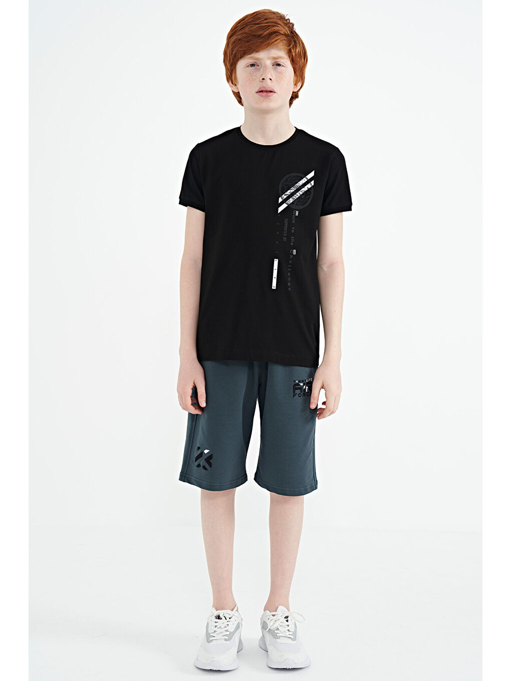 Siyah Baskı Detaylı O Yaka Standart Kalıp Erkek Çocuk Tişört - 11131-1