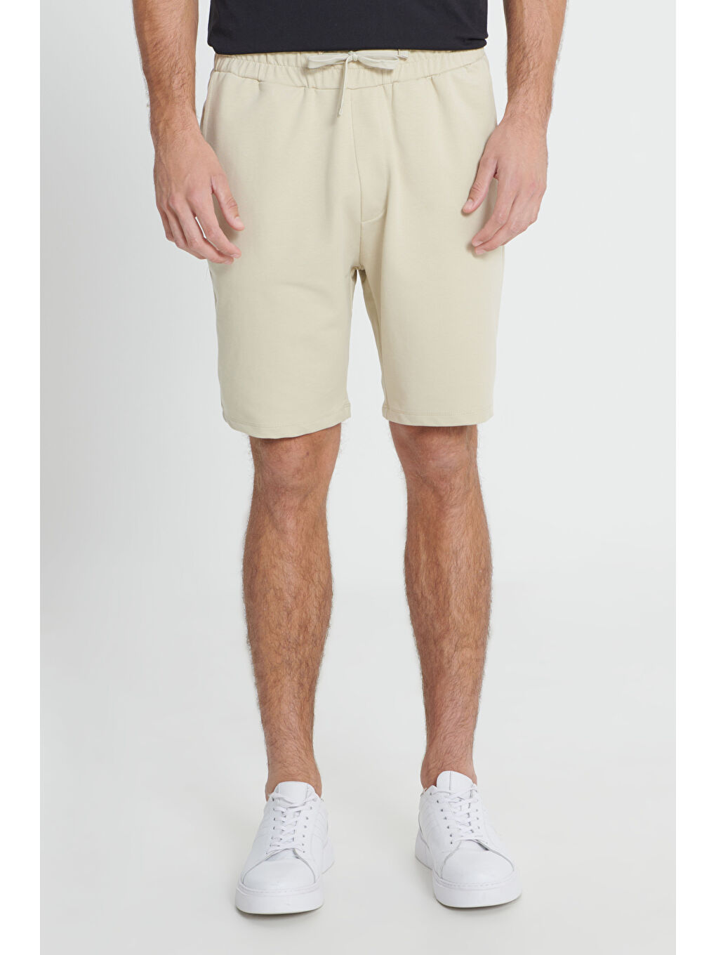 Erkek Bej Slim Fit  Normal Kesim Pamuklu Cepli Örme Şort-1