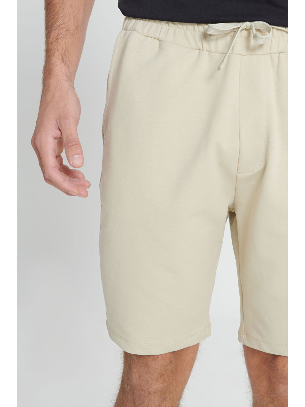Erkek Bej Slim Fit  Normal Kesim Pamuklu Cepli Örme Şort-3