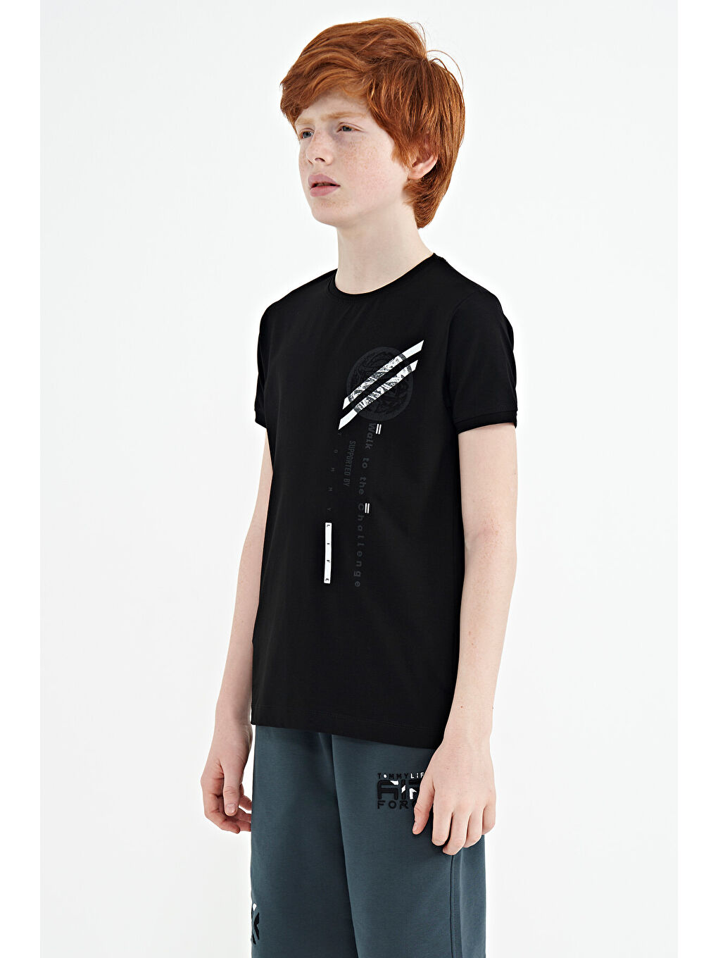 Siyah Baskı Detaylı O Yaka Standart Kalıp Erkek Çocuk Tişört - 11131-4