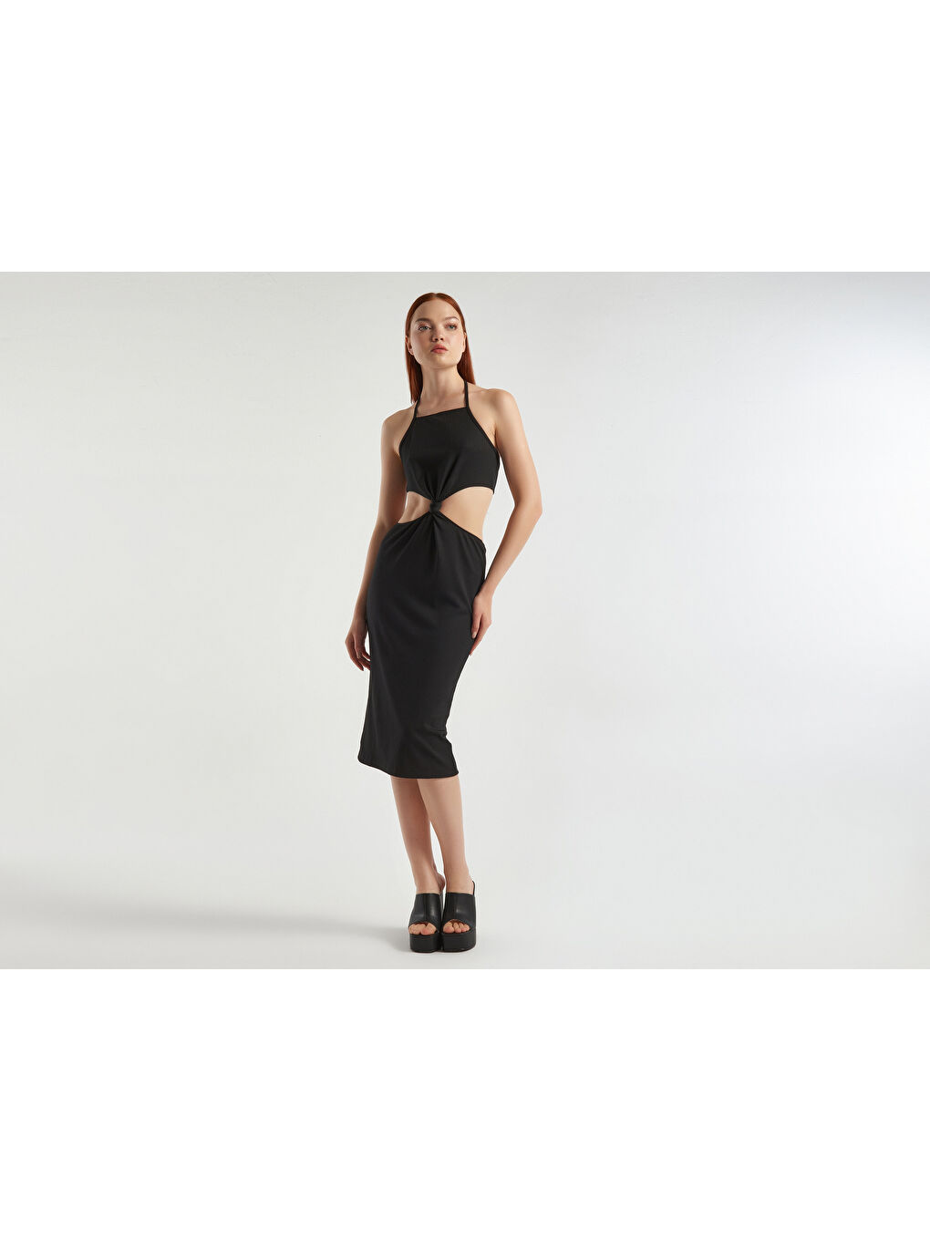 Kadın Siyah Ribanalı Halter Elbise