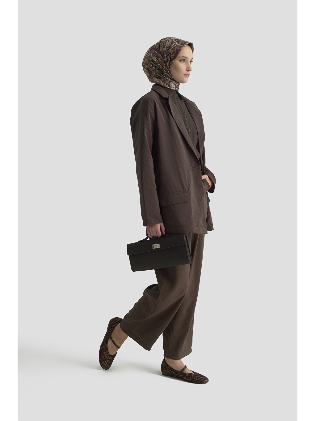 Beli Lastikli Pileli Pantolon Kahverengi-1