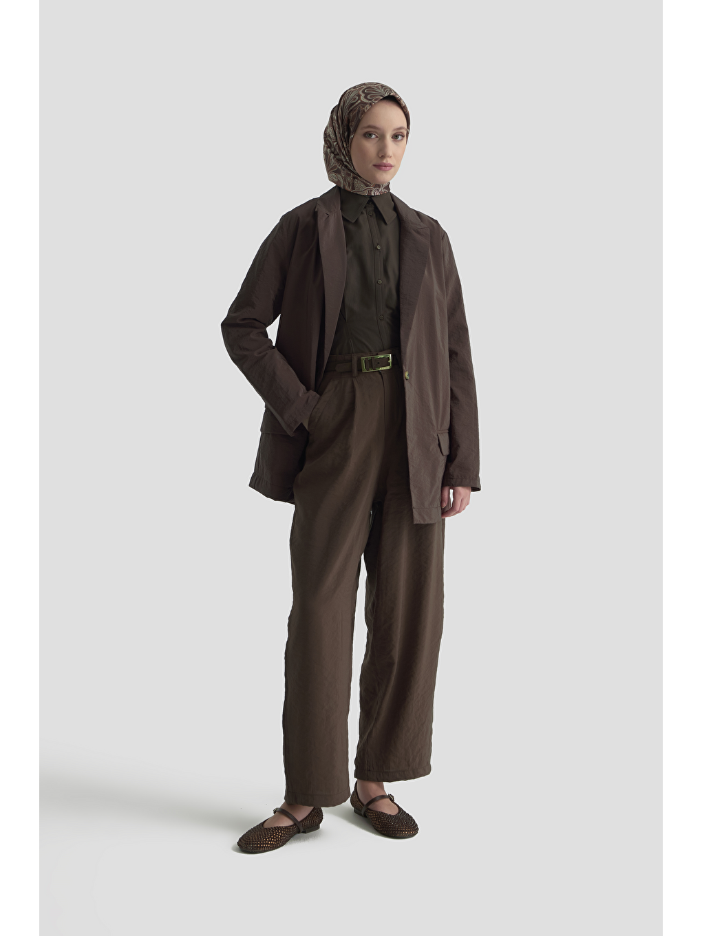 Beli Lastikli Pileli Pantolon Kahverengi-2