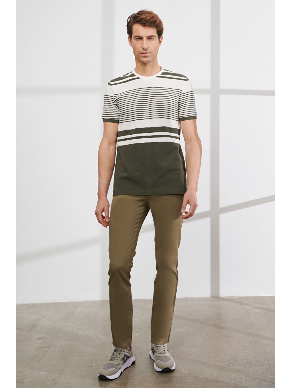 Erkek Yeşil Slim Fit Dar Kesim 5 Cep Armürlü Esnek Pantolon-1