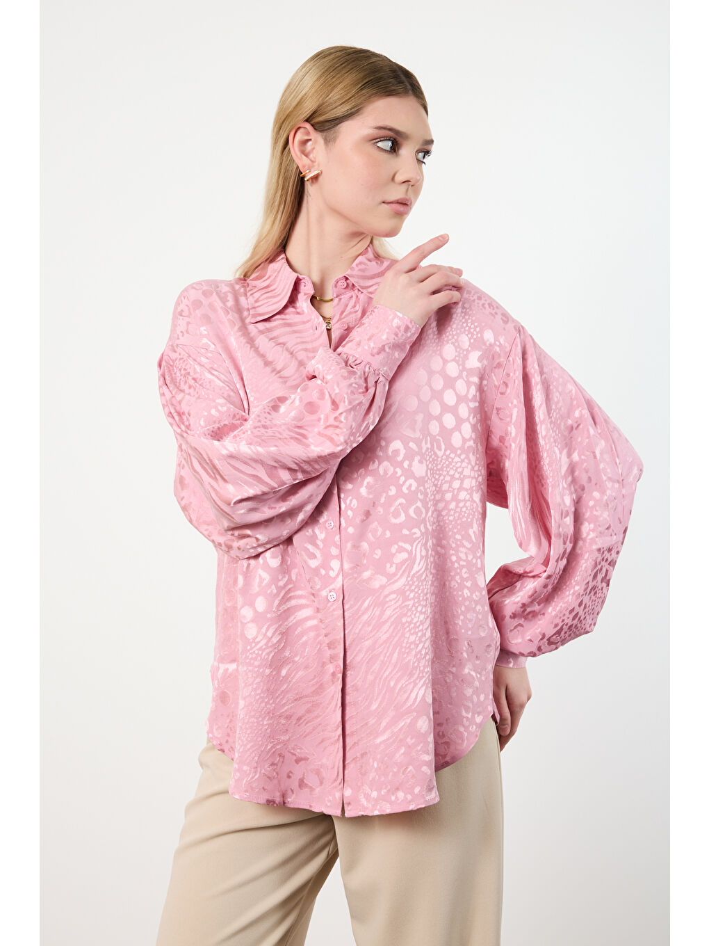 Pembe İç Göstermeyen Balon Kol Jakarlı Gömlek-1