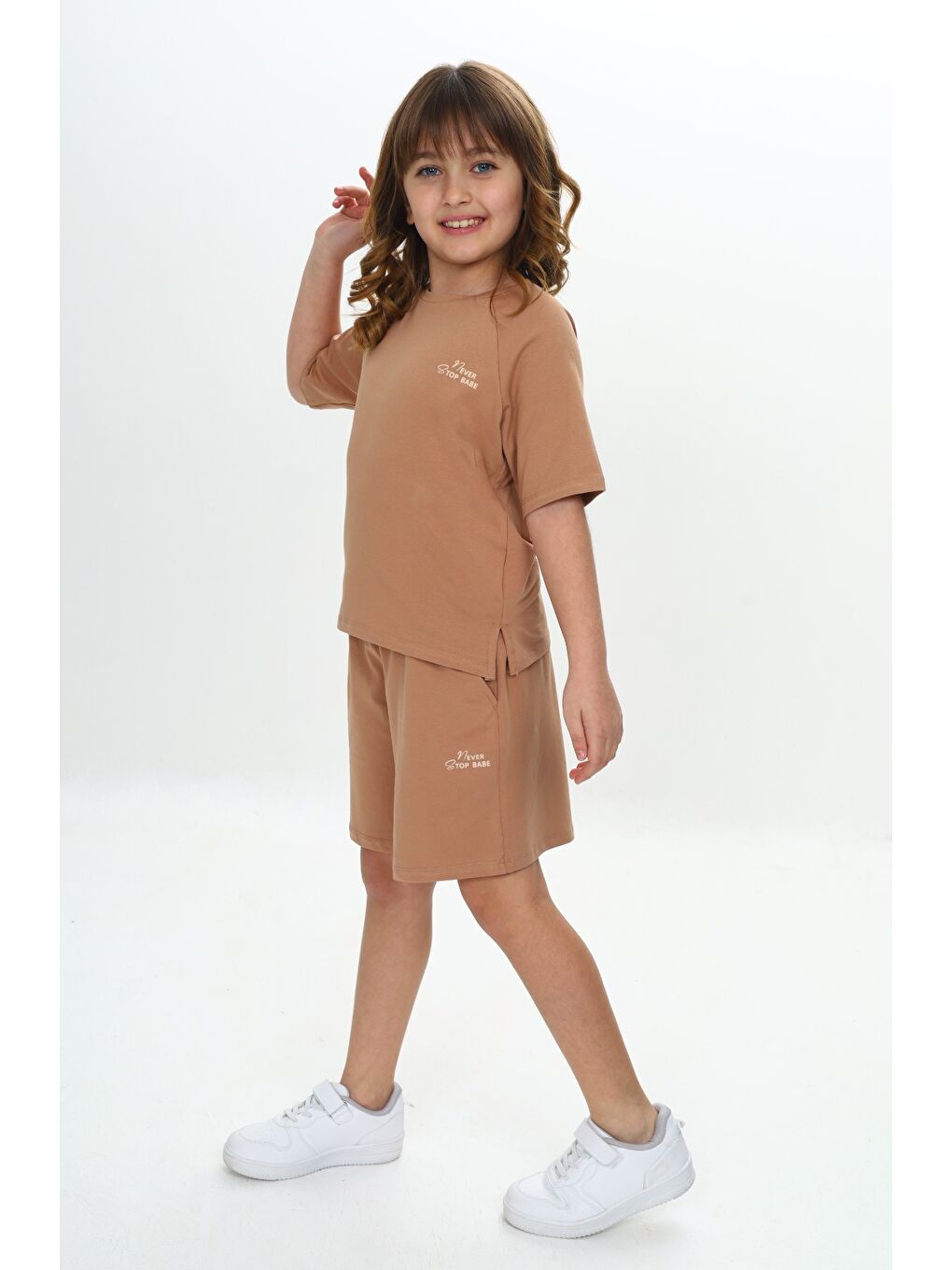 Kahverengi Kız Çocuk Göğsü Yazı Baskılı Şortlu Takım-3