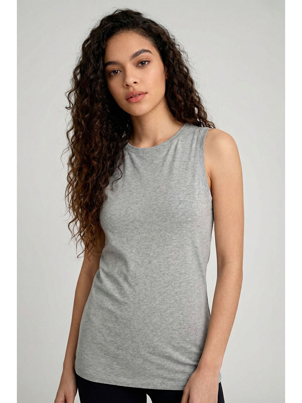 Gri Melanj Slim Fit Basic O Yaka Sıfır Kol Kadın Atlet - 97313-2