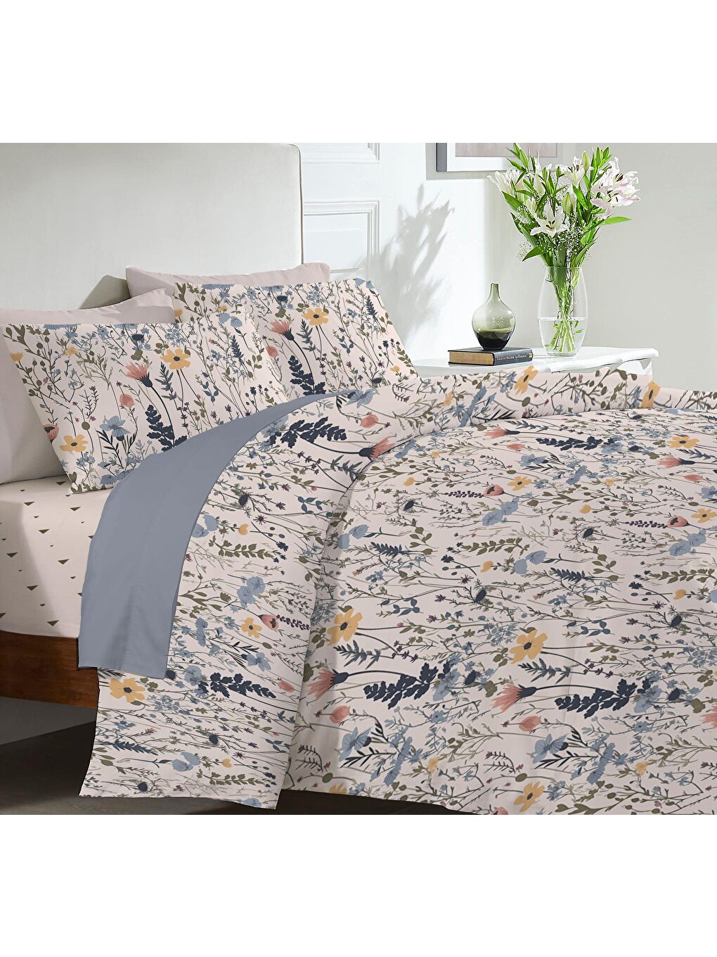 Karışık Baskılı,Desenli Çift Kişilik Nevresim Takımı (ÇARŞAFSIZ) 200x220 cm-1