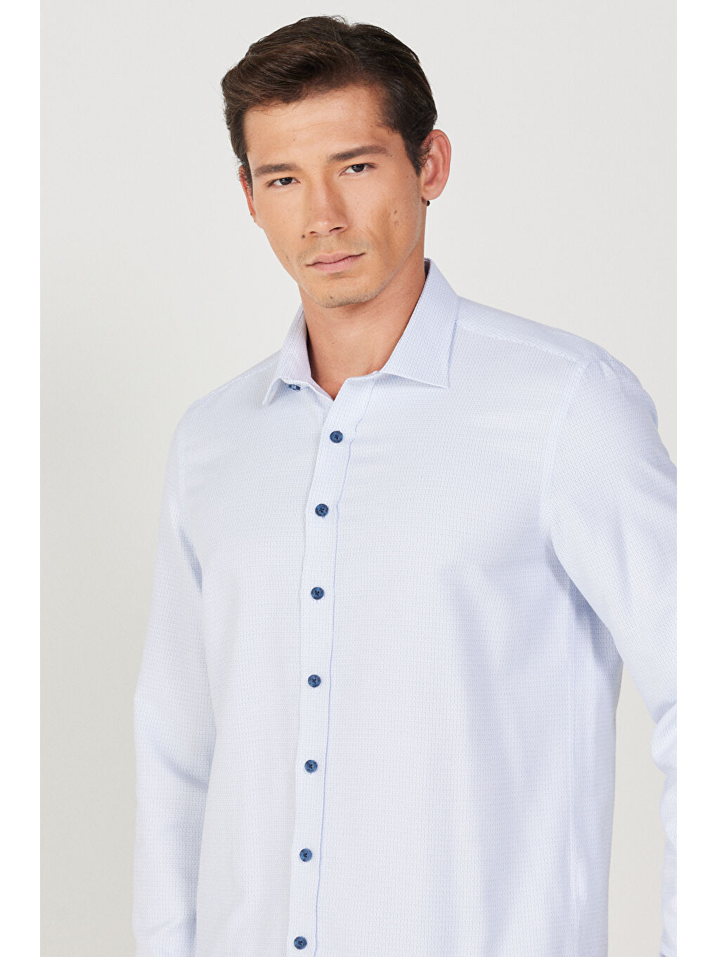 Erkek Beyaz-Lacivert Slim Fit Dar Kesim Klasik Yaka Armürlü Pamuklu Gömlek-2