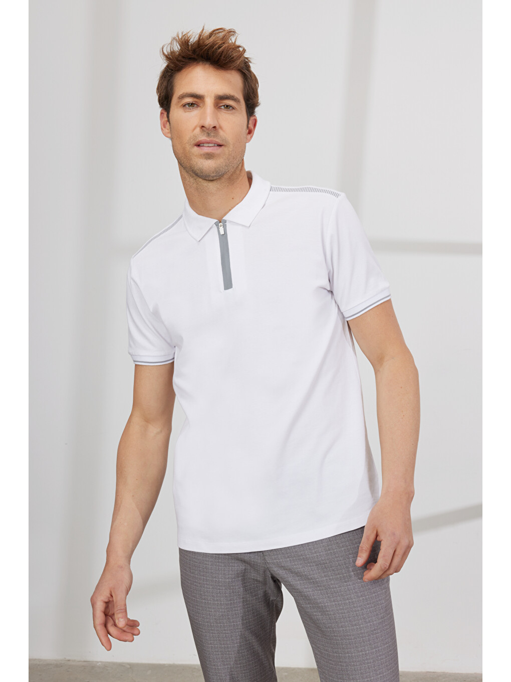 Erkek Beyaz Slim Fit Dar Kesim Polo Yaka Pamuklu Kısa Kollu Tişört