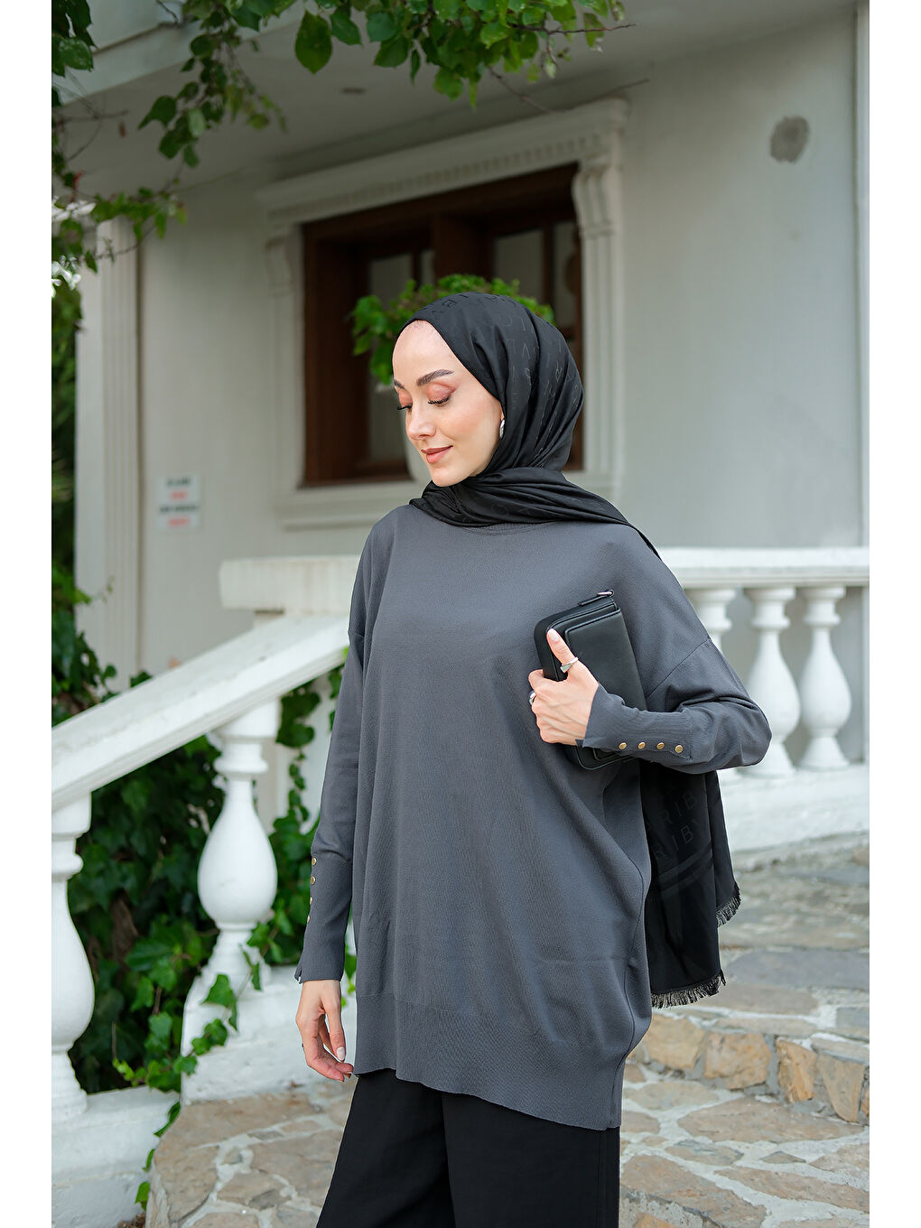 Gri Kadın Bilek Gold Aksesuar Detay Tunik Füme-3
