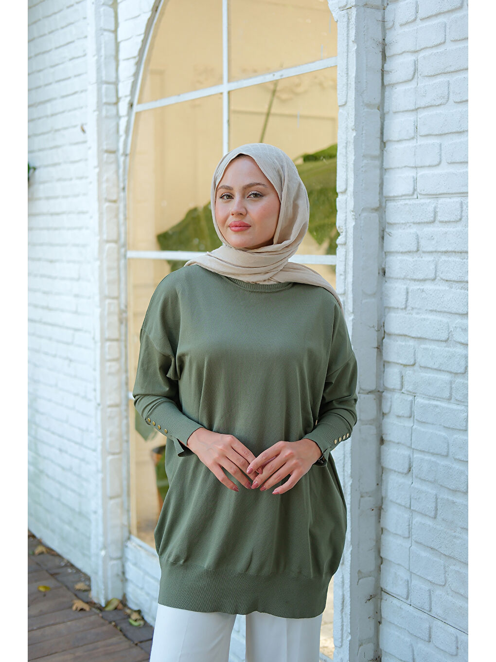 Kadın Bilek Gold Aksesuar Detay Tunik Çağla Yeşil