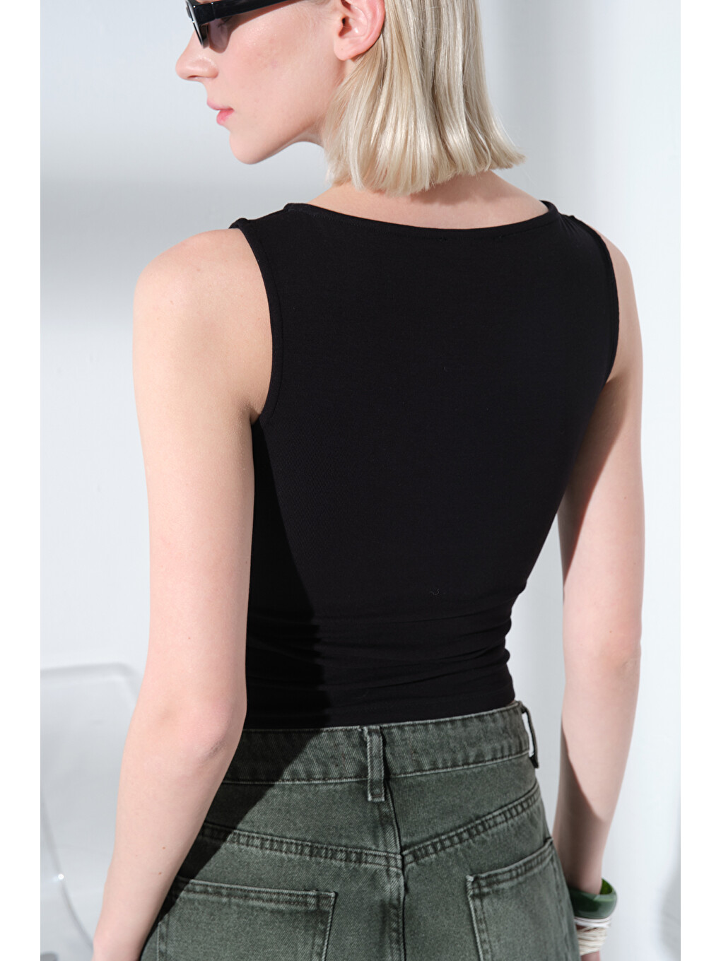 Siyah Kayık Yaka Bel Büzgülü Soft Touch Premium Örme Sıfır Kol Kadın Bluz @Puglia-4
