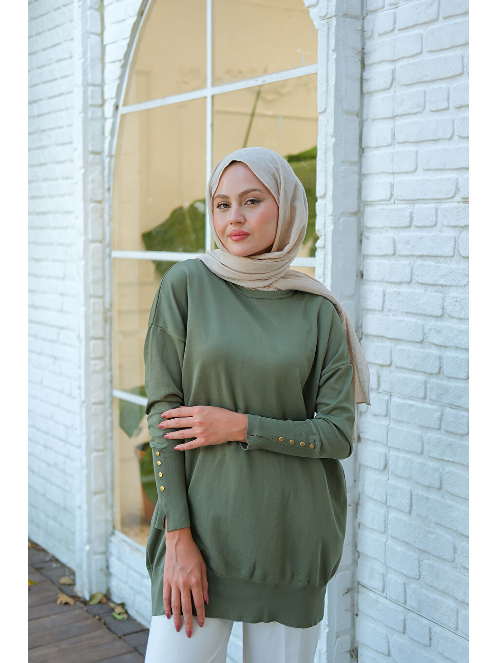 Kadın Bilek Gold Aksesuar Detay Tunik Çağla Yeşil-1