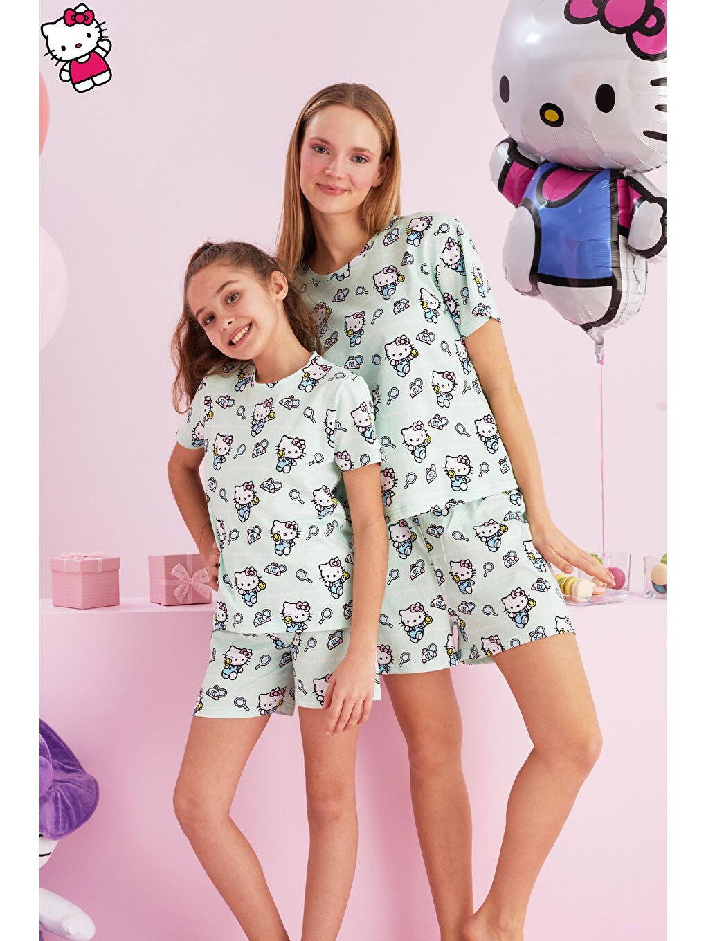 SİYAH İNCİ Yeşil Hello Kitty Lisanslı %100 Pamuk Yeşil Çok Renkli Bisklet Yaka Şort Pijama Takım