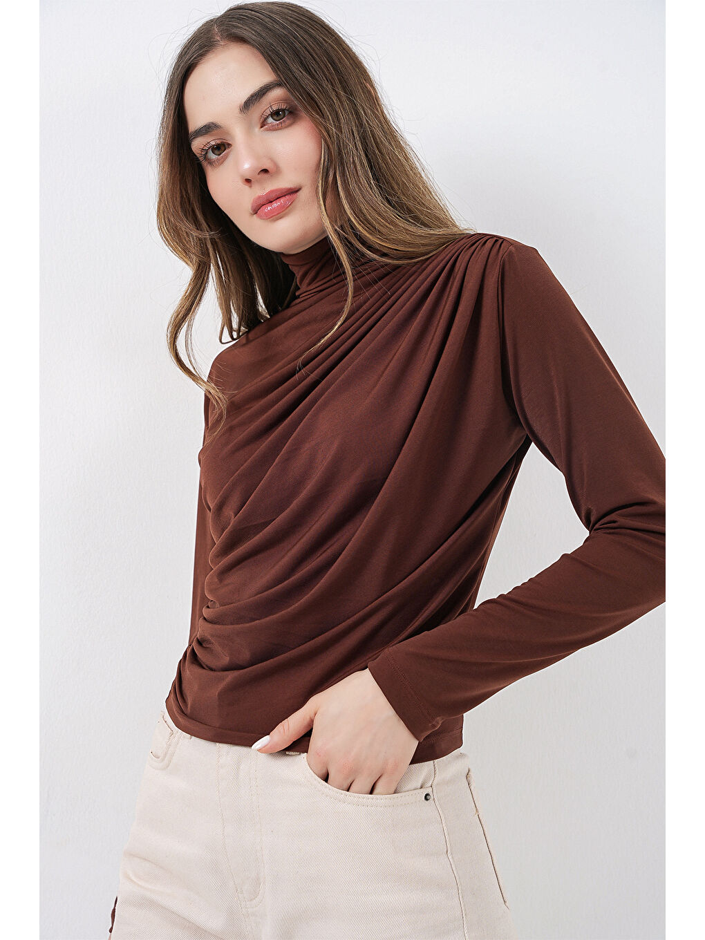 Kahverengi 925 Büzgü Detaylı Sandy Bluz - A.Kahve-2