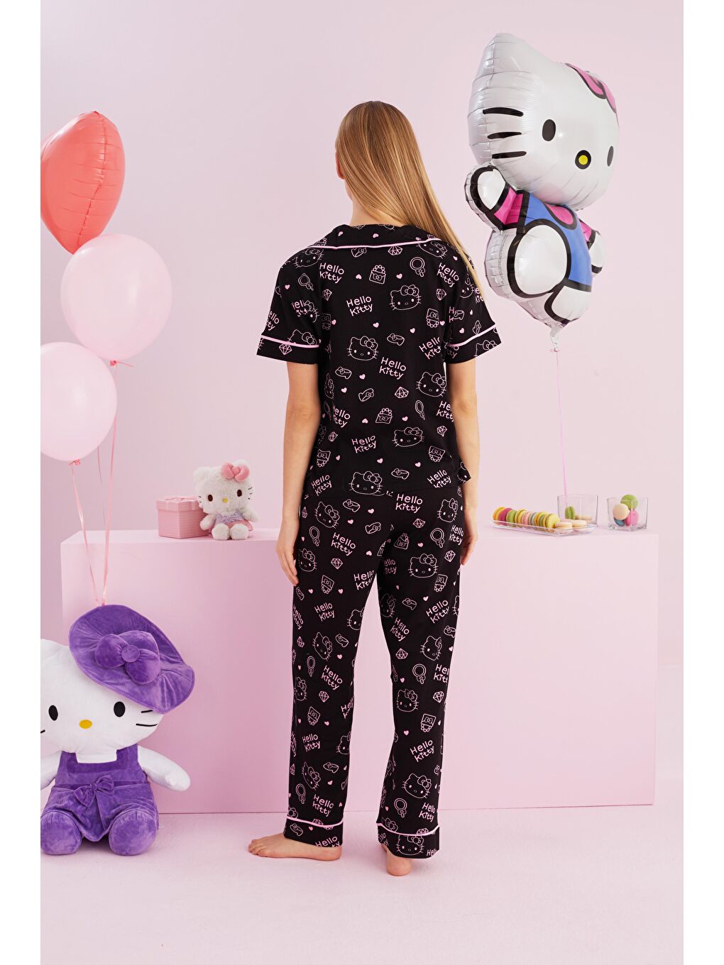 Hello Kitty Lisanslı %100 Pamuk Siyah Çok Renkli Bisklet Yaka Pijama Takım-2