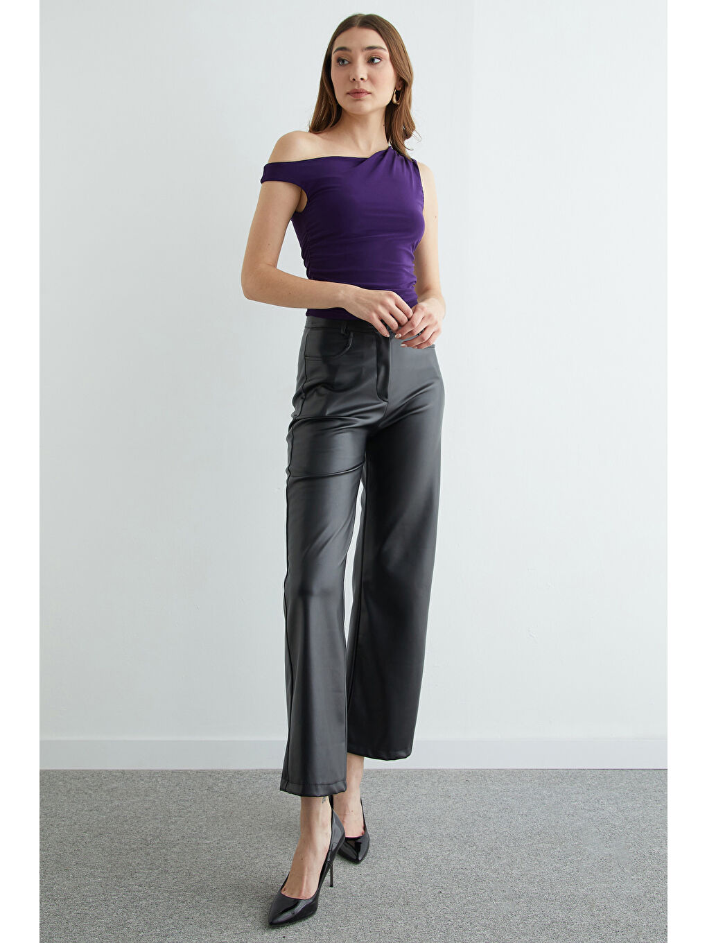 Mor Yanları Drapeli Tek Kol Bluz-2