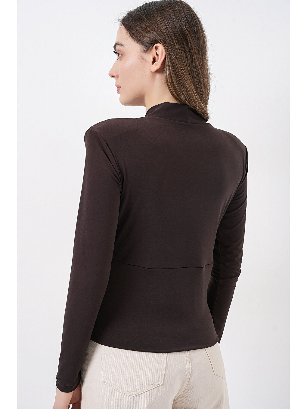 Kadın Omuz Vatkalı Kruvaze Yaka Bluz 942 - Kahverengi-6