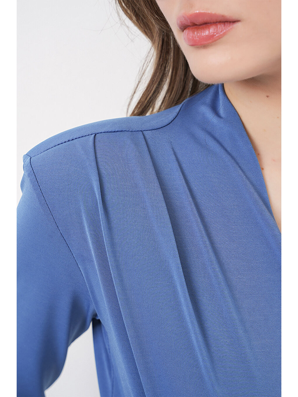 Kadın Omuz Vatkalı Kruvaze Yaka Bluz 942 - İndigo-3