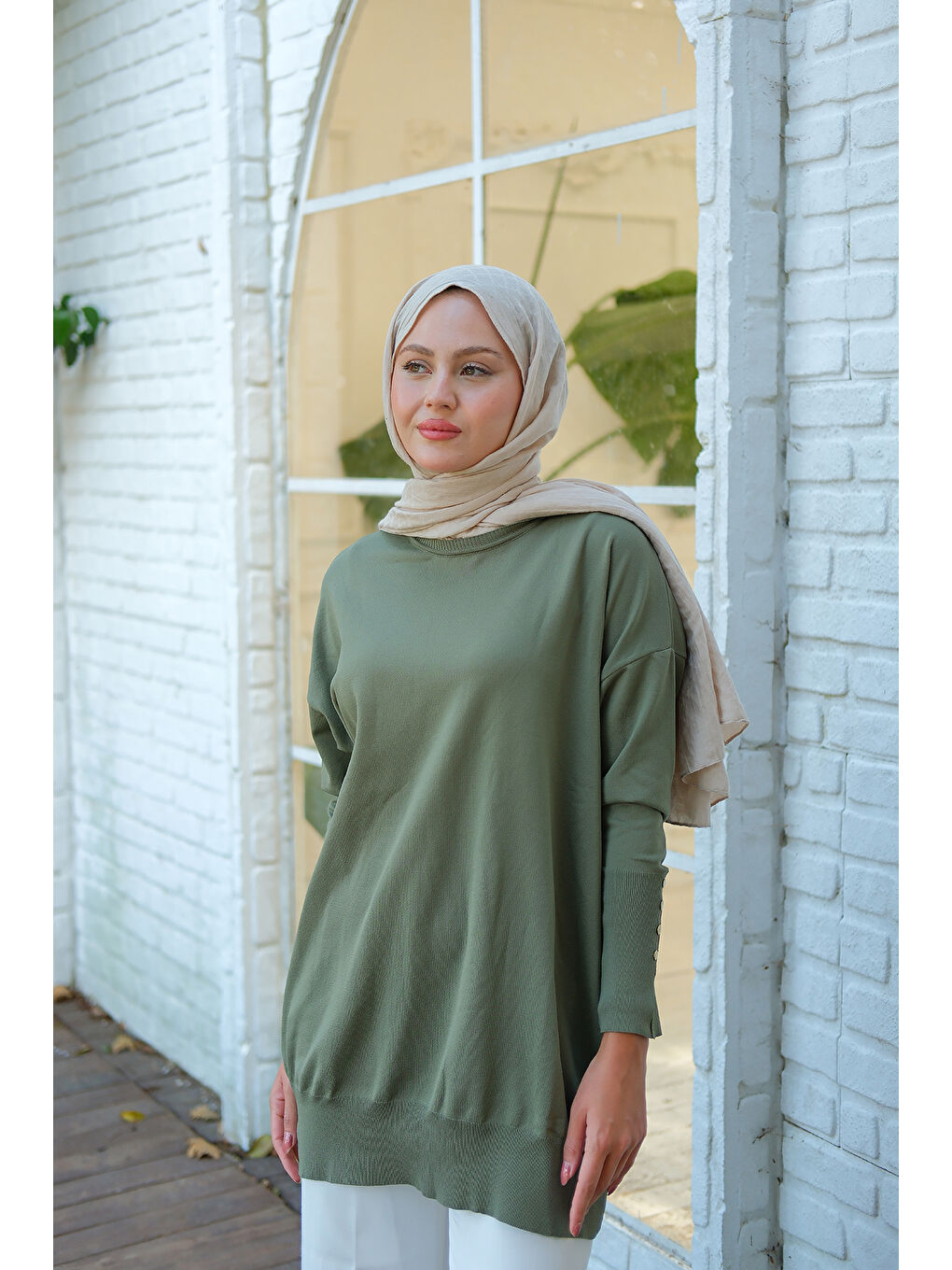 Kadın Bilek Gold Aksesuar Detay Tunik Çağla Yeşil-3