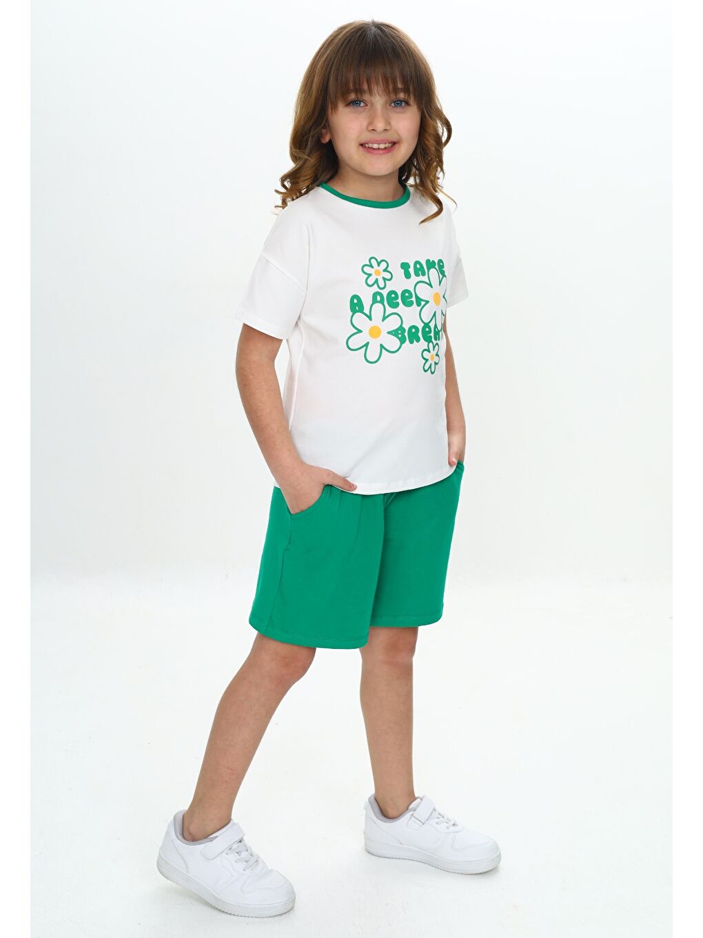 Yeşil Kız Çocuk Çiçek Baskılı Şortlu Takım-1