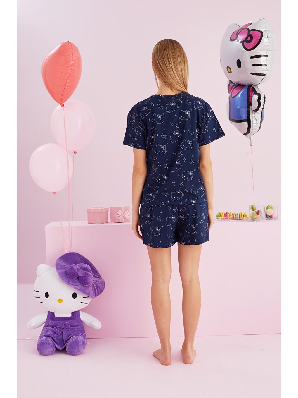 SİYAH İNCİ Lacivert Hello Kitty Lisanslı %100 Pamuk Lacivert Çok Renkli Bisklet Yaka Şort Pijama Takım - 2