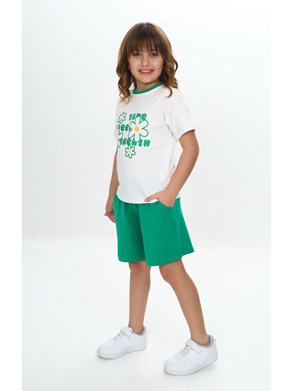 Yeşil Kız Çocuk Çiçek Baskılı Şortlu Takım-3