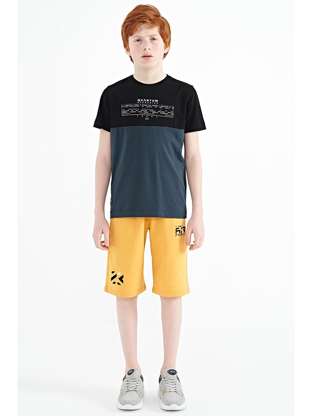 Orman Yeşili Yazı Baskılı Renk Bloklu Standart Kalıp O Yaka Erkek Çocuk Tişört - 11134-2