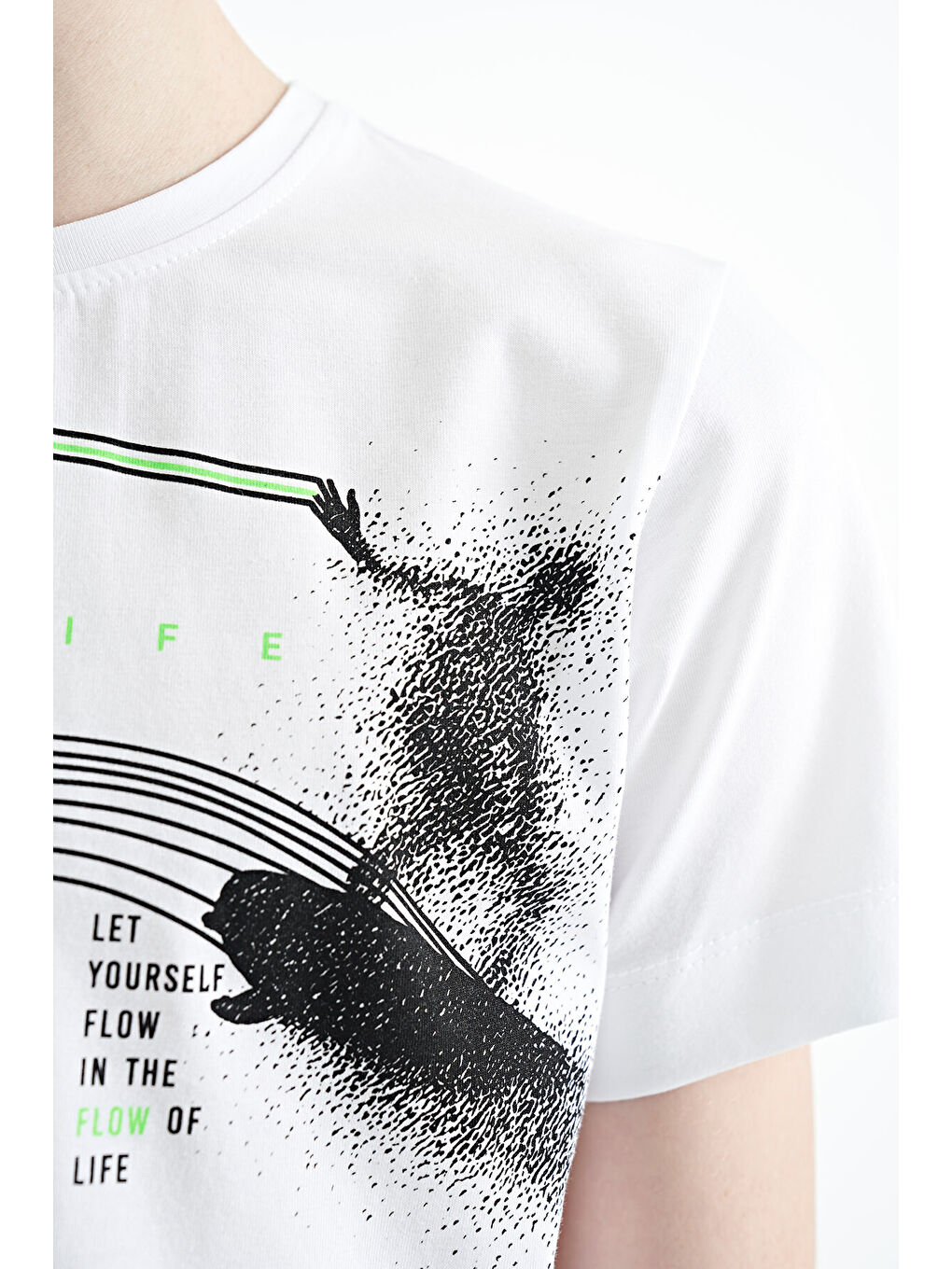 Beyaz Baskı Detaylı Standart Kalıp O Yaka Erkek Çocuk Tişört - 11133-3