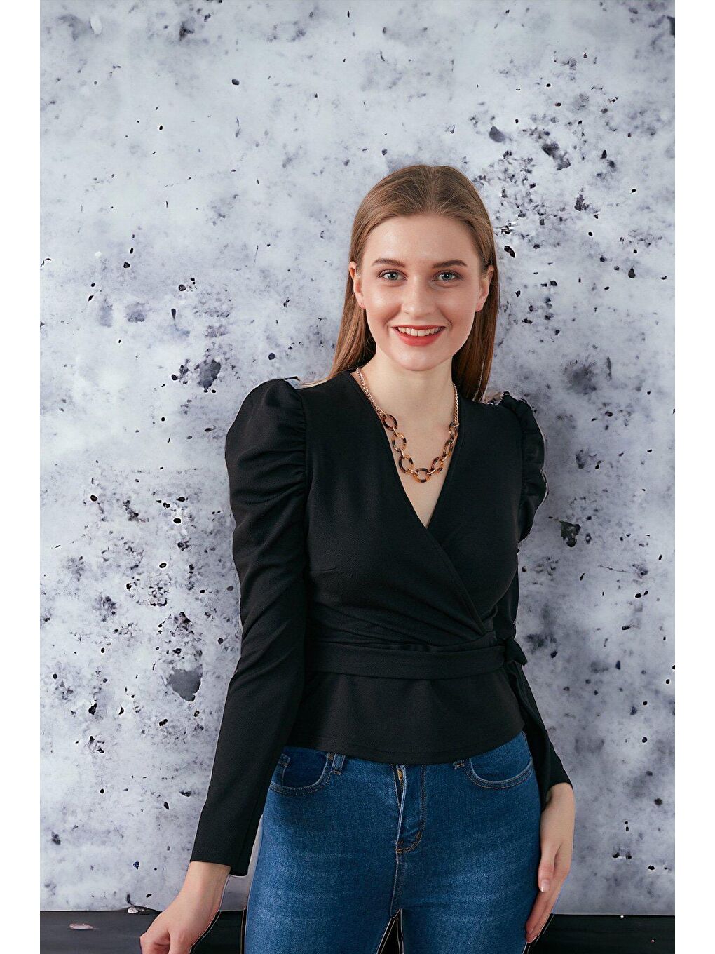 Siyah Belden Kuşaklı Omuz Detay Scuba BLUZ