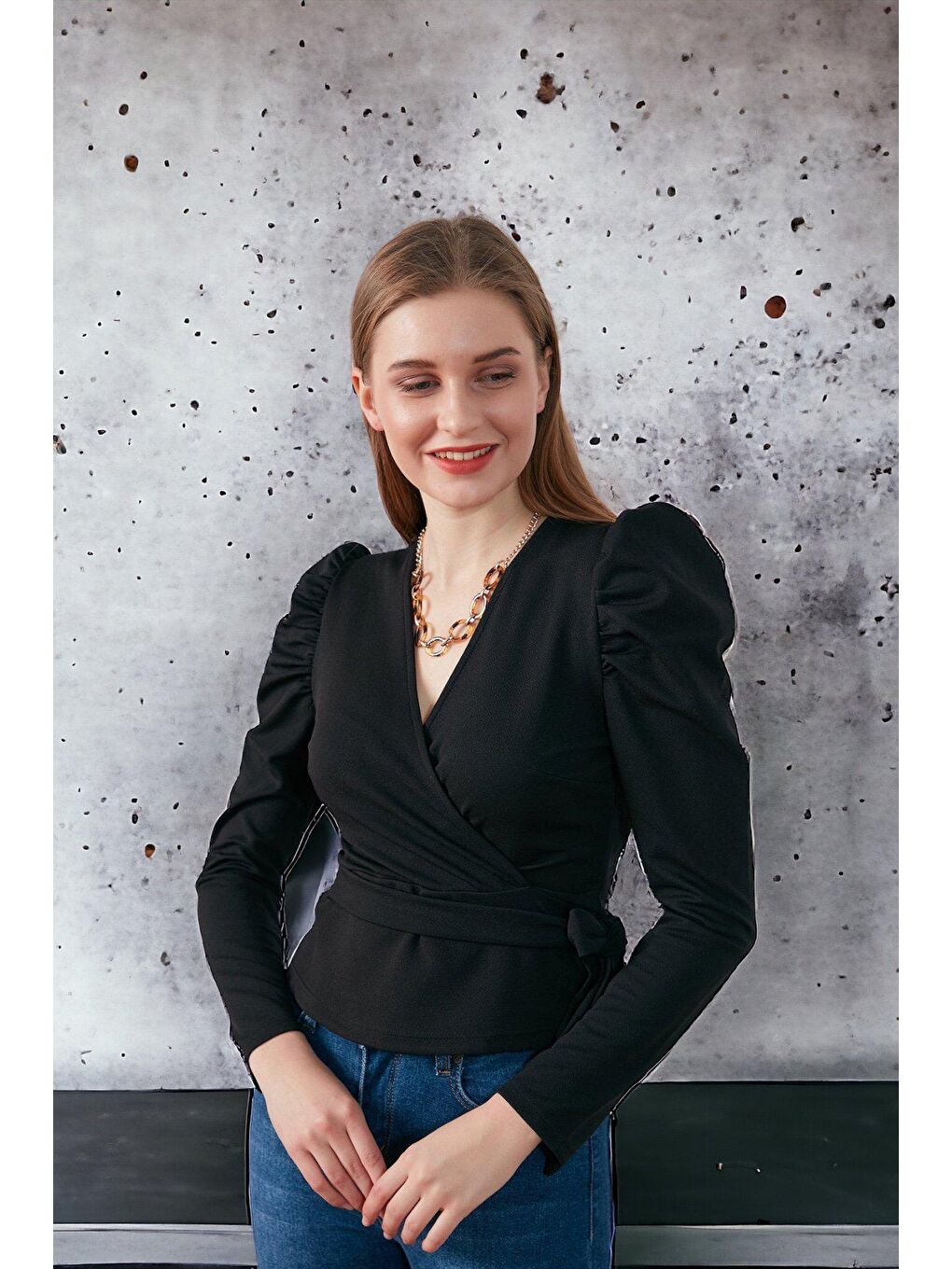 Siyah Belden Kuşaklı Omuz Detay Scuba BLUZ-1