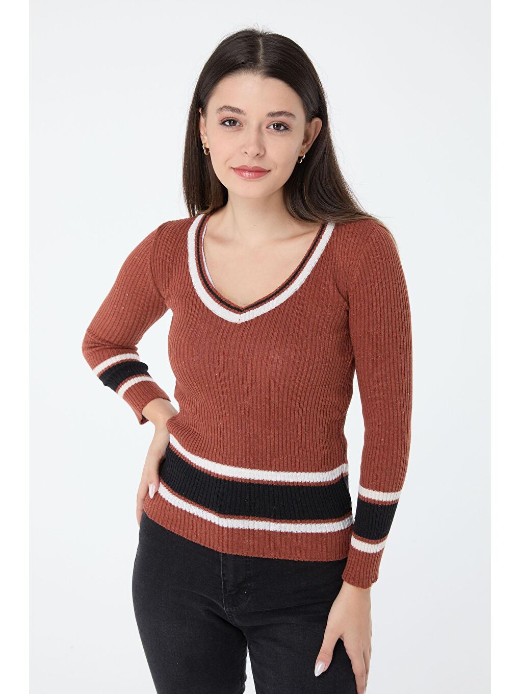 Kruvaze Yaka Kadın Kahverengi Triko Kazak - 23529-2