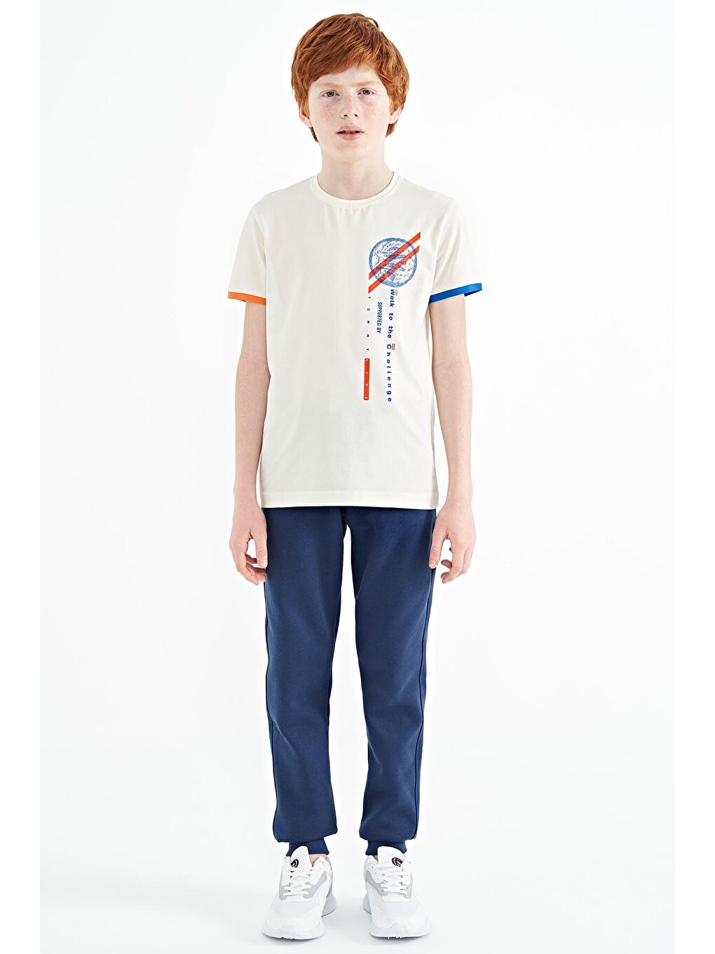 Ekru Baskı Detaylı O Yaka Standart Kalıp Erkek Çocuk Tişört - 11131-1