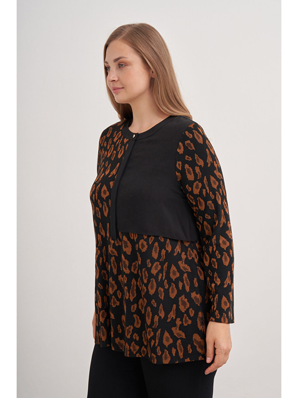 Kahverengi Taba 2676112 Leopar Desenli Örme Bluz-1