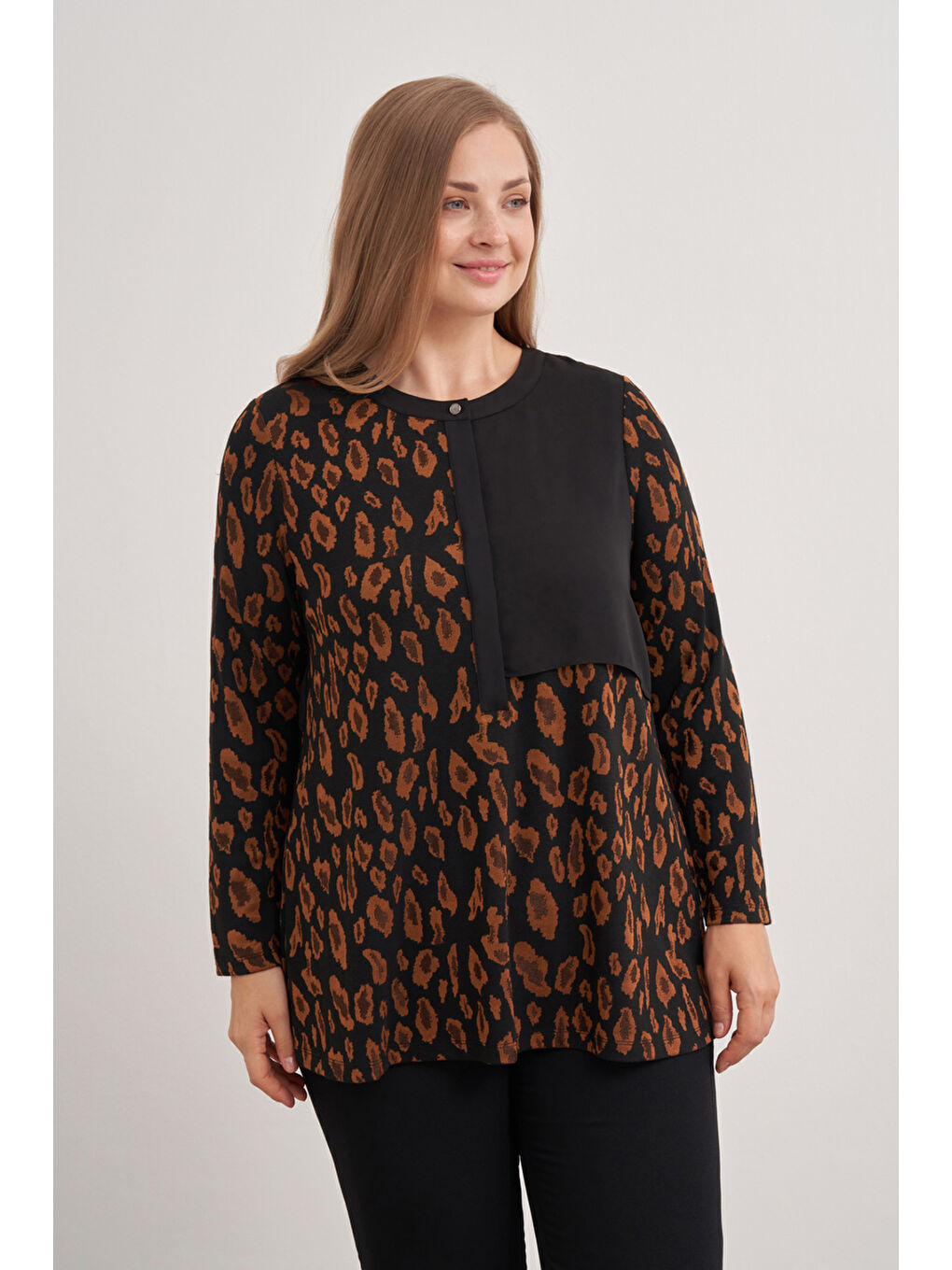 Kahverengi Taba 2676112 Leopar Desenli Örme Bluz-2