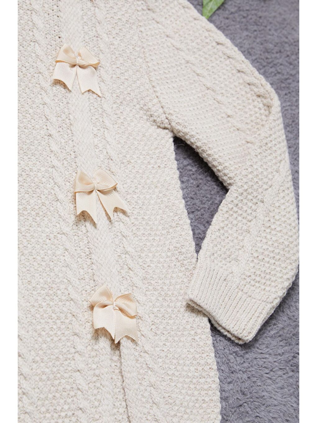 Ekru Kız Çocuk Fiyonklu Triko Kazak 14642-2