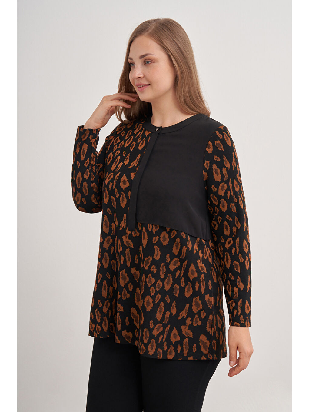 Kahverengi Taba 2676112 Leopar Desenli Örme Bluz-3