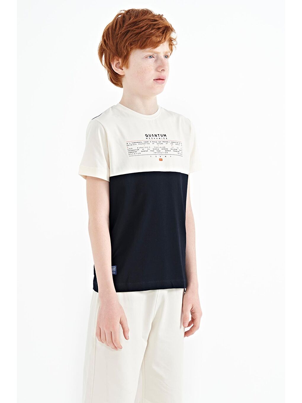 Lacivert Yazı Baskılı Renk Bloklu Standart Kalıp O Yaka Erkek Çocuk Tişört - 11134-3