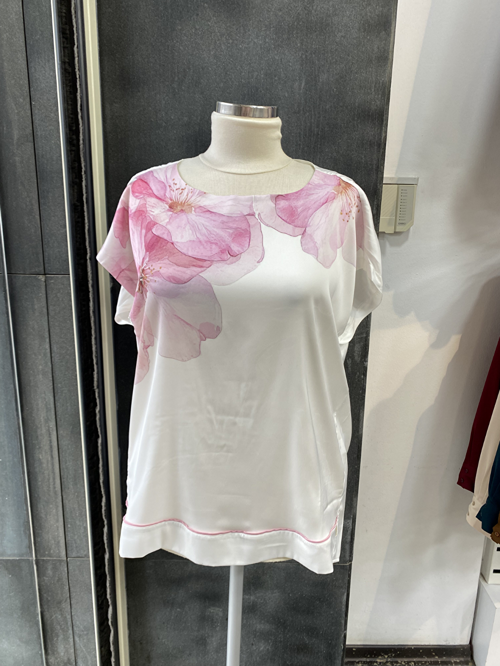 Pembe Büyük Beden Baskı Desenli Kısa Kollu Bluz Gömlek-2