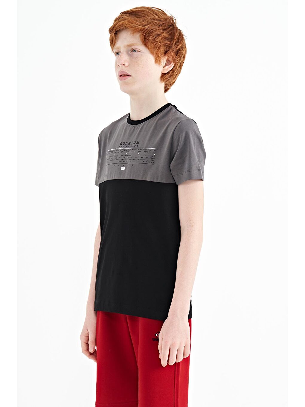 Siyah Yazı Baskılı Renk Bloklu Standart Kalıp O Yaka Erkek Çocuk Tişört - 11134-2