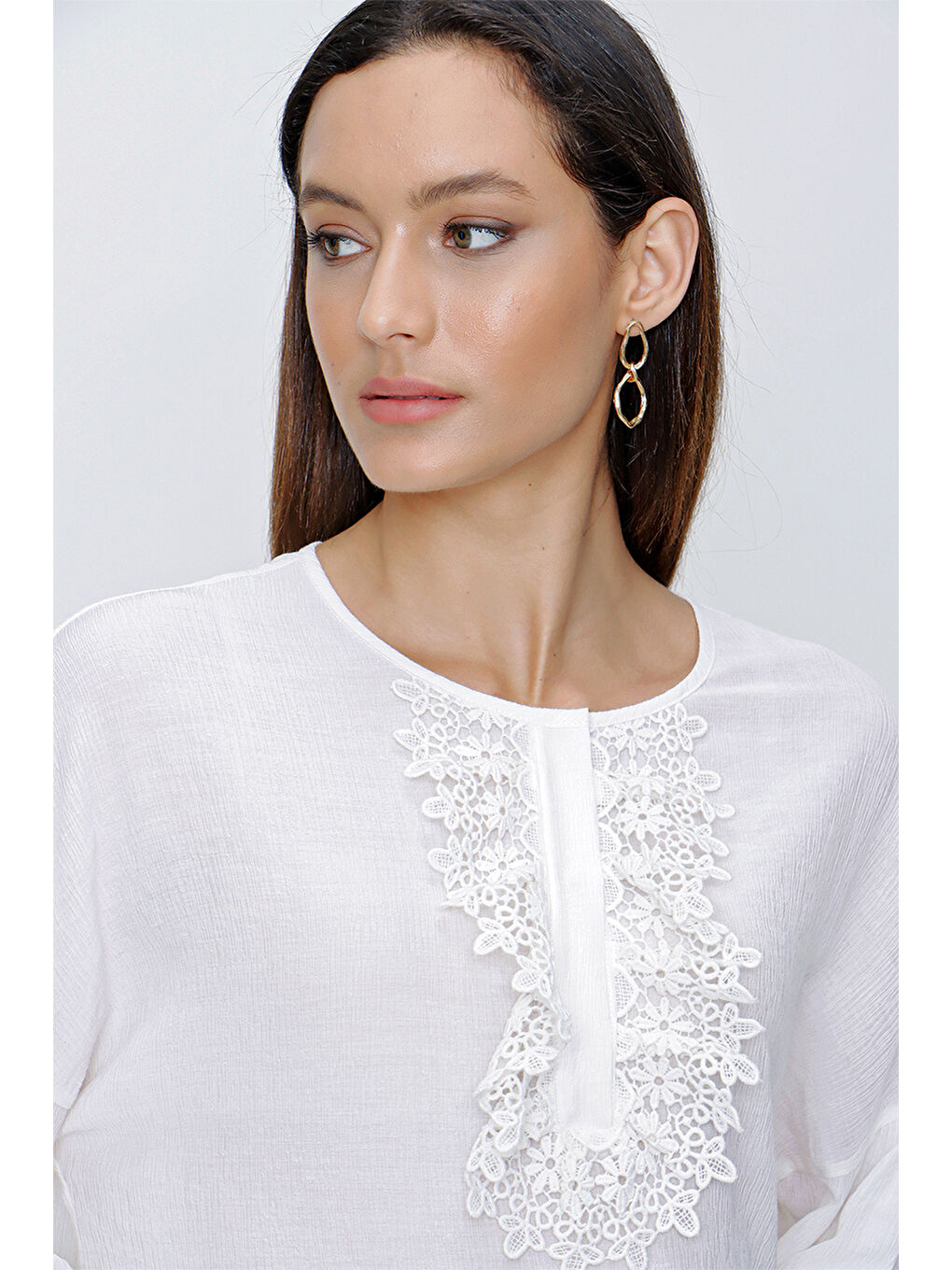 Ekru Patı Dantel Detaylı Bluz-2
