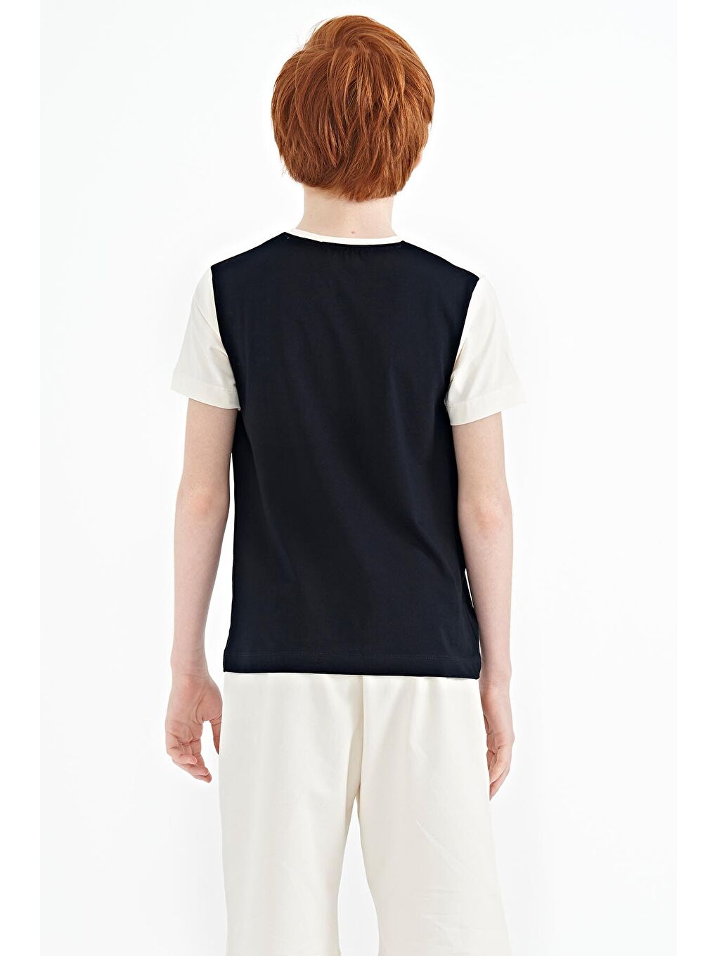 Lacivert Yazı Baskılı Renk Bloklu Standart Kalıp O Yaka Erkek Çocuk Tişört - 11134-4