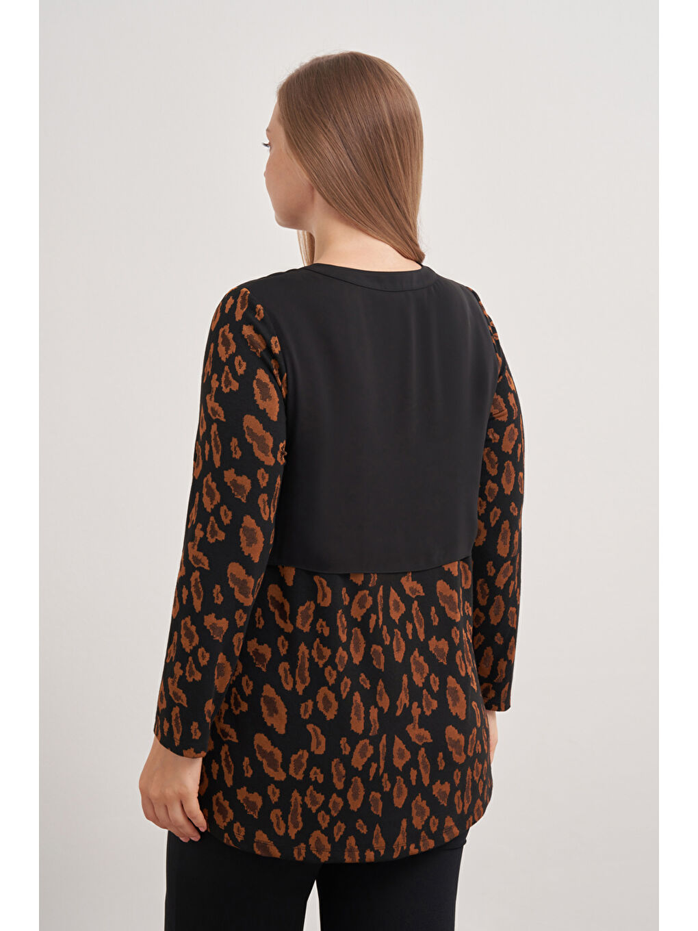 Kahverengi Taba 2676112 Leopar Desenli Örme Bluz-5