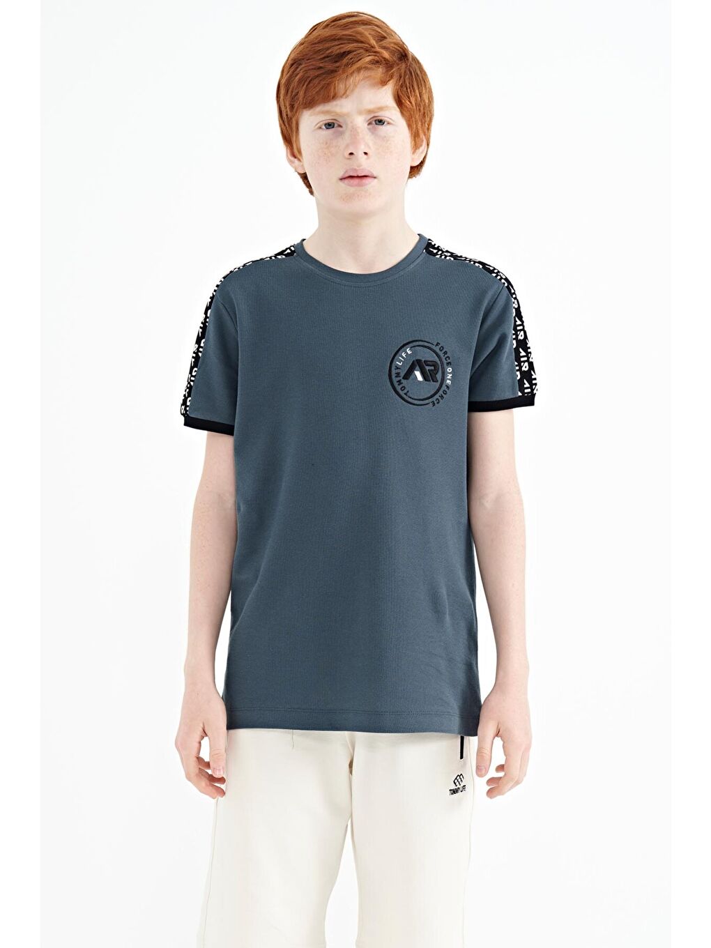 Orman Yeşili Omuz Baskı Detaylı Standart Kalıp O Yaka Erkek Çocuk Tişört - 11121-1