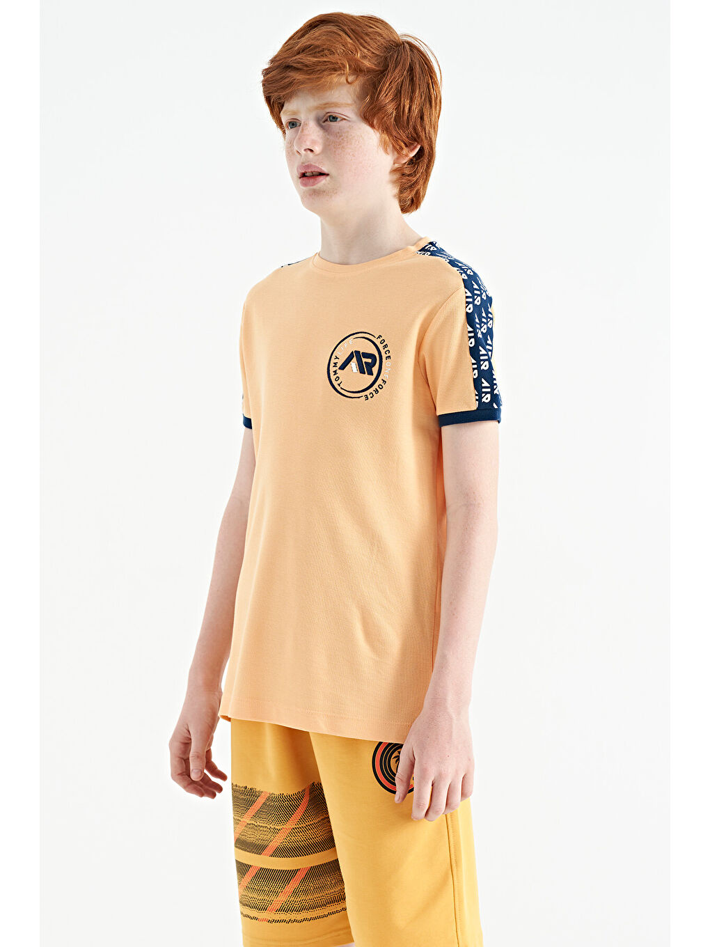 Turuncu Kavun Içi Omuz Baskı Detaylı Standart Kalıp O Yaka Erkek Çocuk Tişört - 11121-3