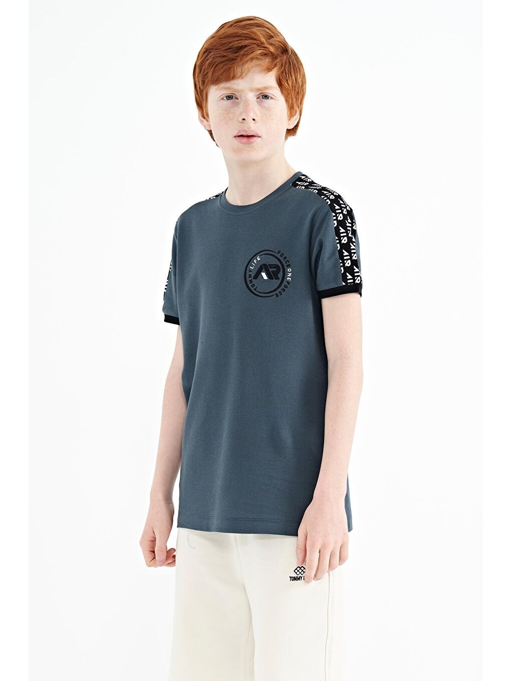 Orman Yeşili Omuz Baskı Detaylı Standart Kalıp O Yaka Erkek Çocuk Tişört - 11121-2