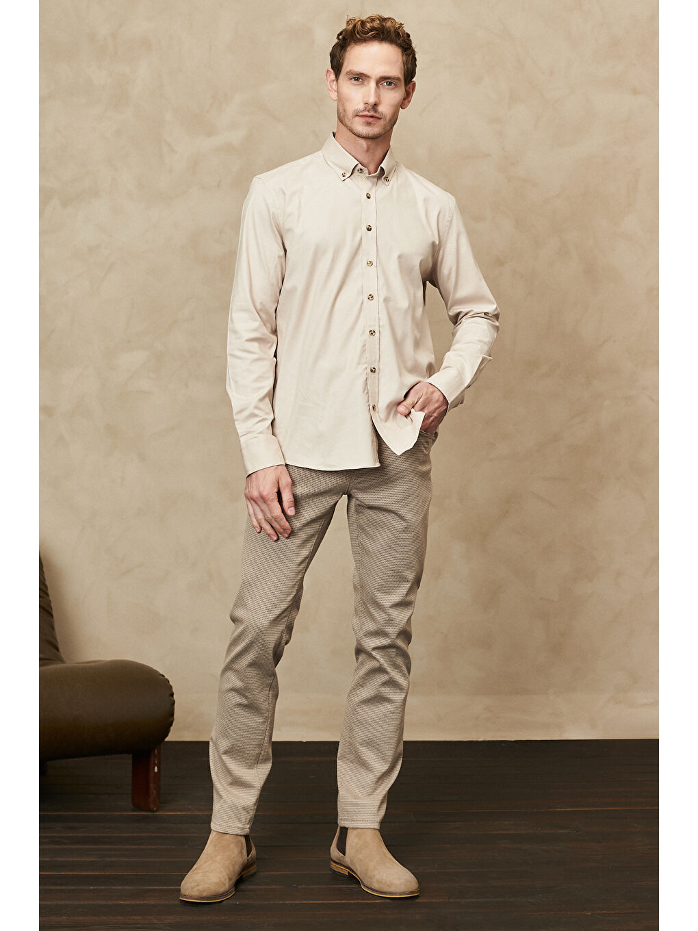 Erkek Bej Slim Fit Dar Kesim Düğmeli Yaka Gabardin Desenli Gömlek-1