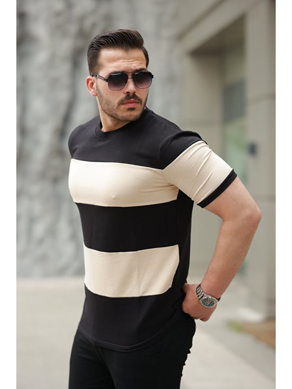 Siyah Erkek Parçalı Renk Kısa Kollu Tişört-1