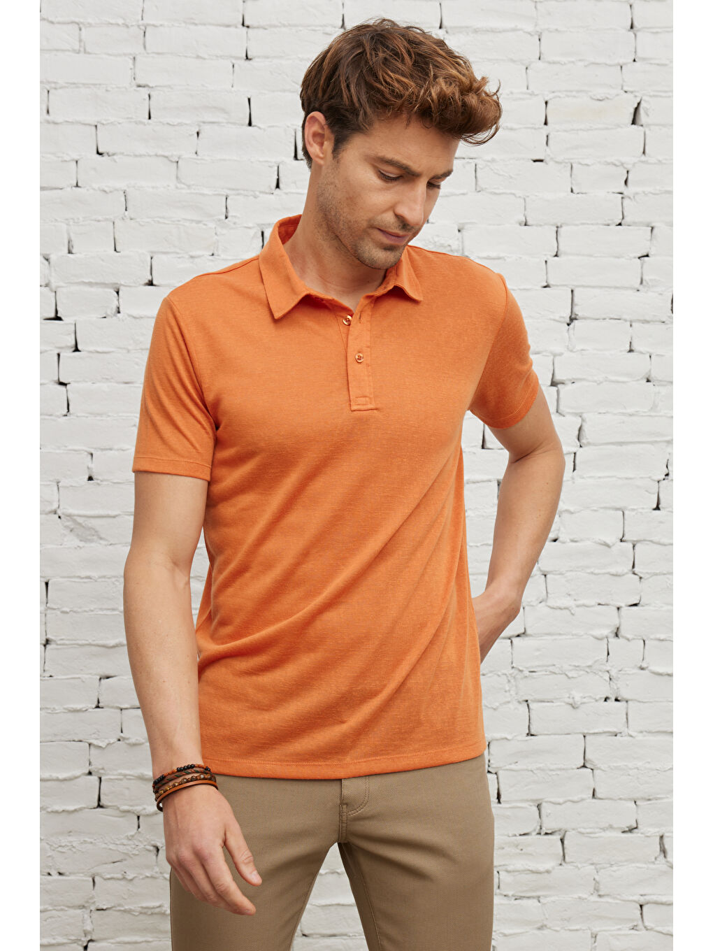 Erkek Turuncu Slim Fit Dar Kesim Polo Yaka Kısa Kollu Keten Görünümlü Tişört